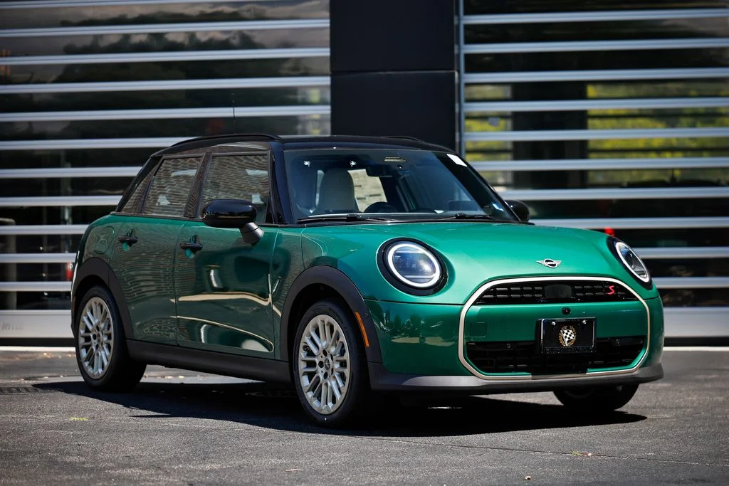 2026 MINI Hardtop Cooper S's photo
