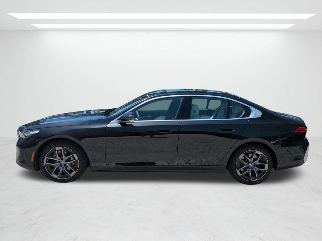2026 BMW 5 Series 530i - Photo 7