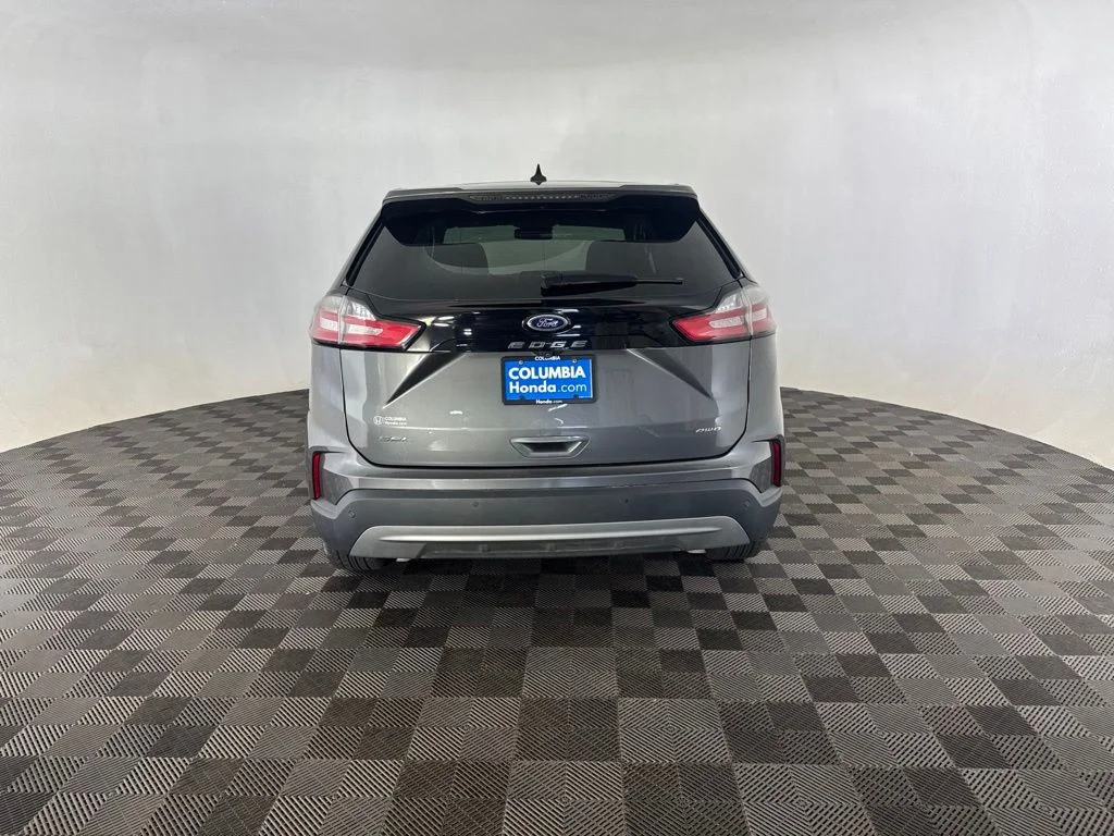 Used 2023 Gray Ford SEL image 6