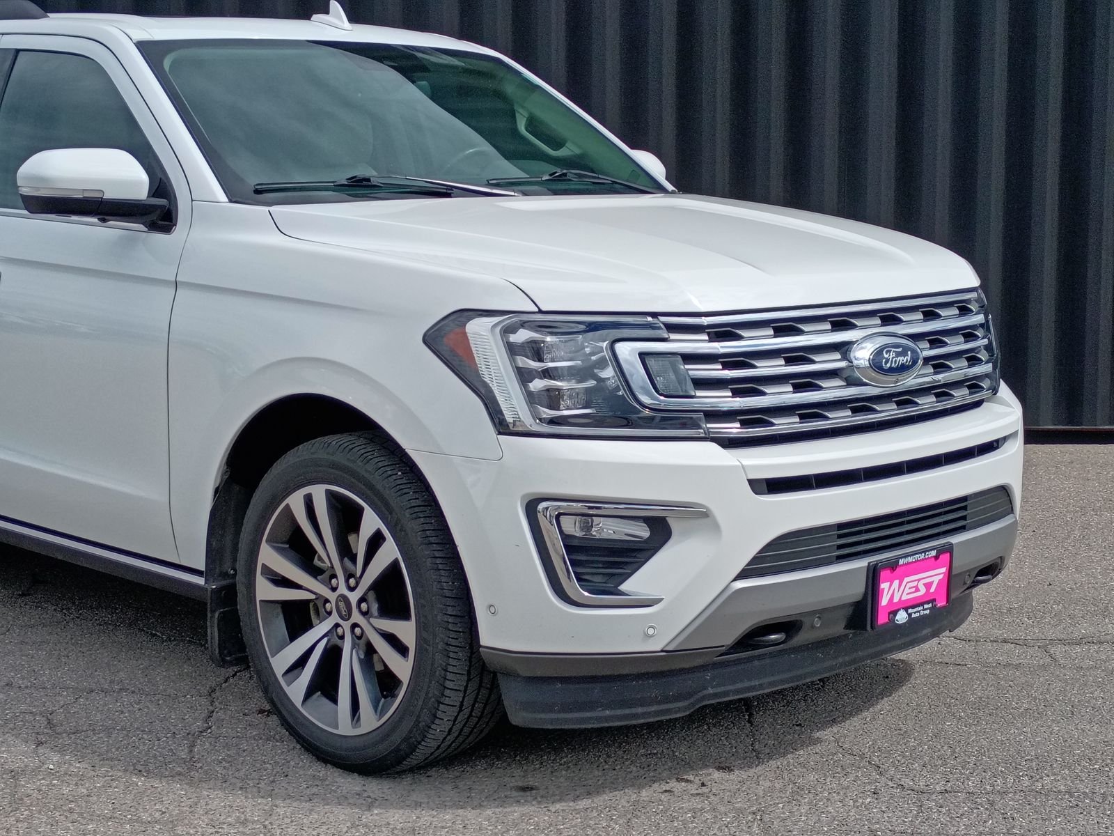 View vehicle photo 3