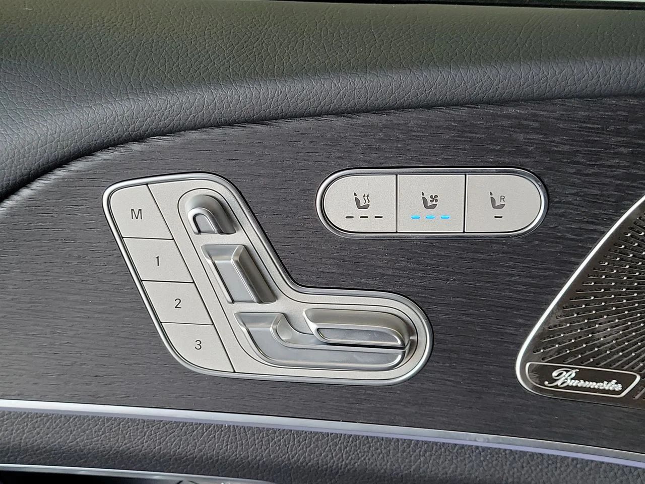 New 2026 Obsidian Black Metallic Mercedes-Benz GLS 580 image 28