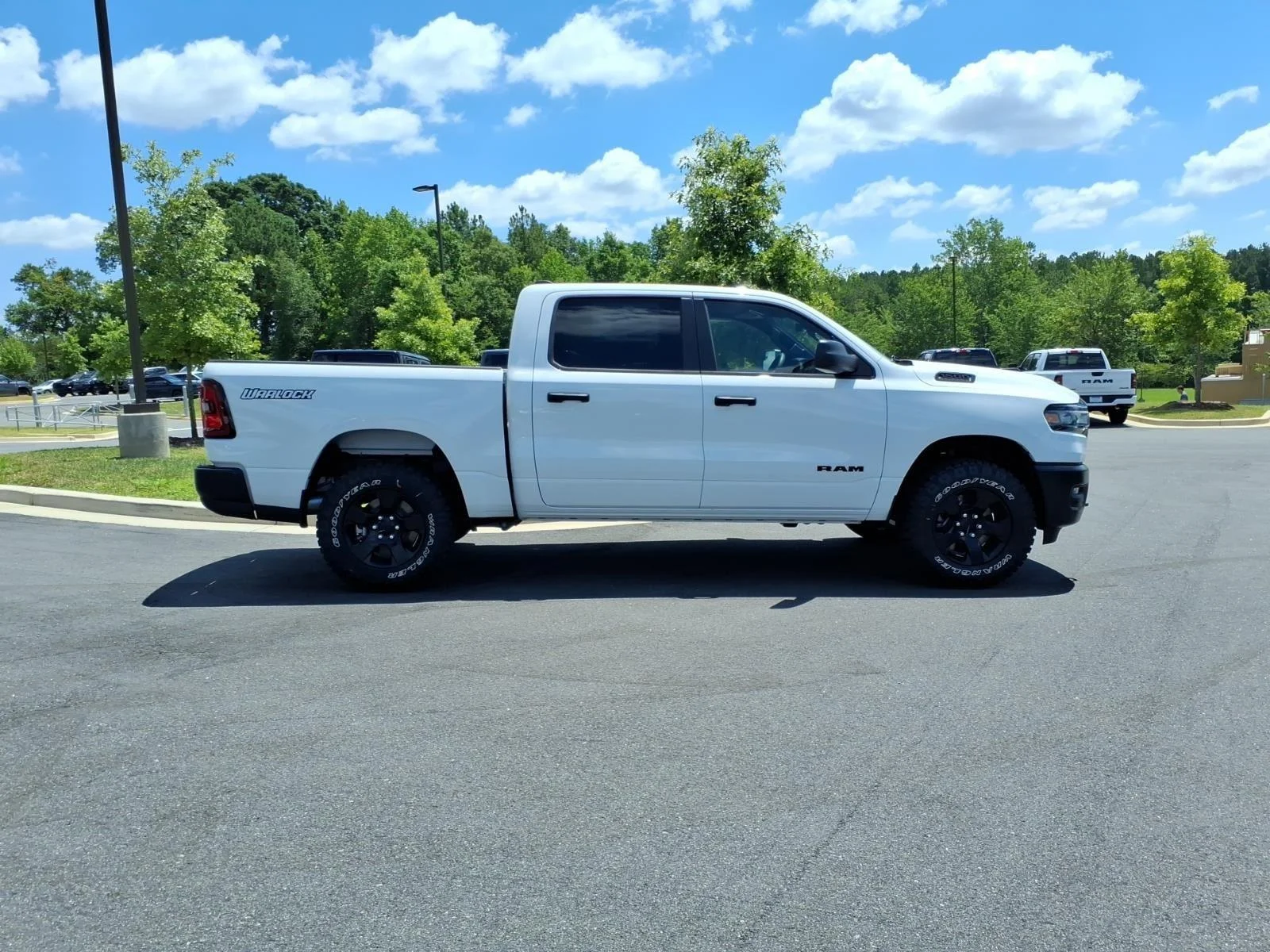 New 2026 Bright White Clear-Coat Exterior Paint RAM Warlock image 10