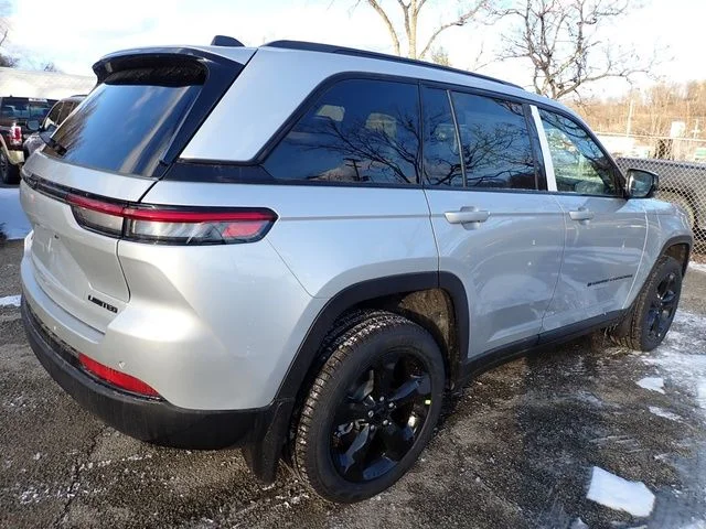 New 2025 Silver Jeep Limited image 7