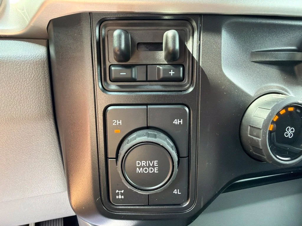 New 2027 Agate Black Metallic Ford F-250® XLT image 42