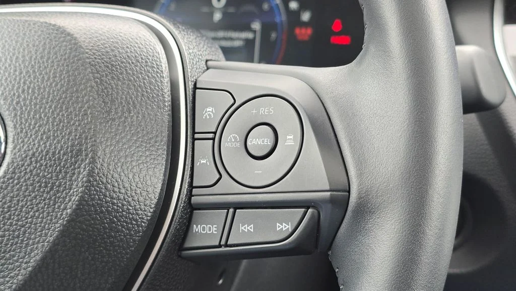 Used 2025 Cypress Toyota XLE image 27