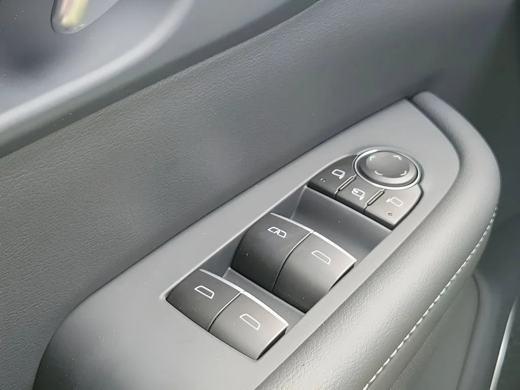 New 2026 Iridescent White Tricoat Buick Sport Touring image 35
