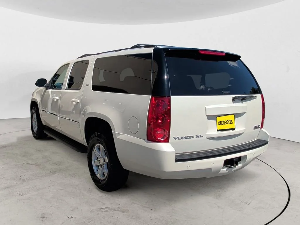 Used 2013 WHITE DIAMOND TRICOAT GMC SLT image 3