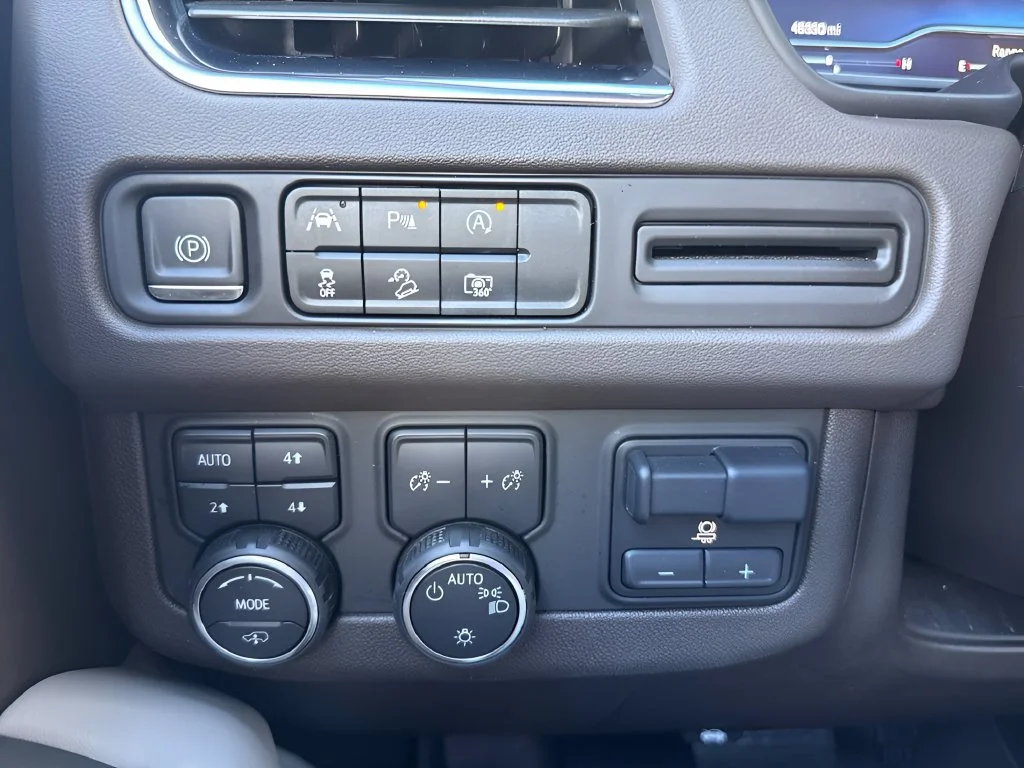 Used 2023 STERLING GRAY METALLIC Chevrolet Z71 image 27