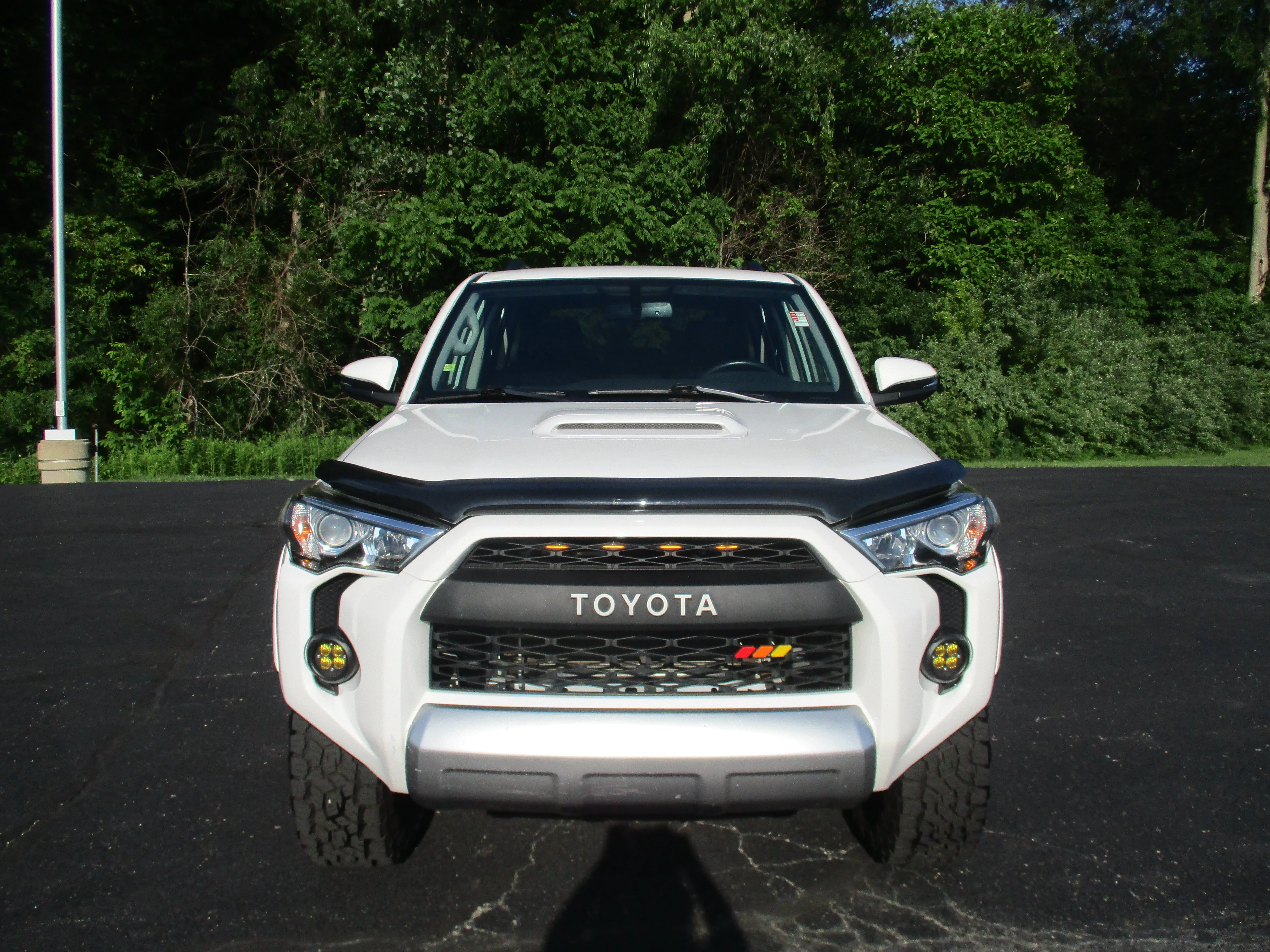 Used 2017 SUPER WHITE Toyota  image 5