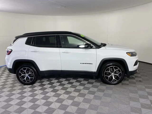 Used 2024 White Jeep Limited image 10