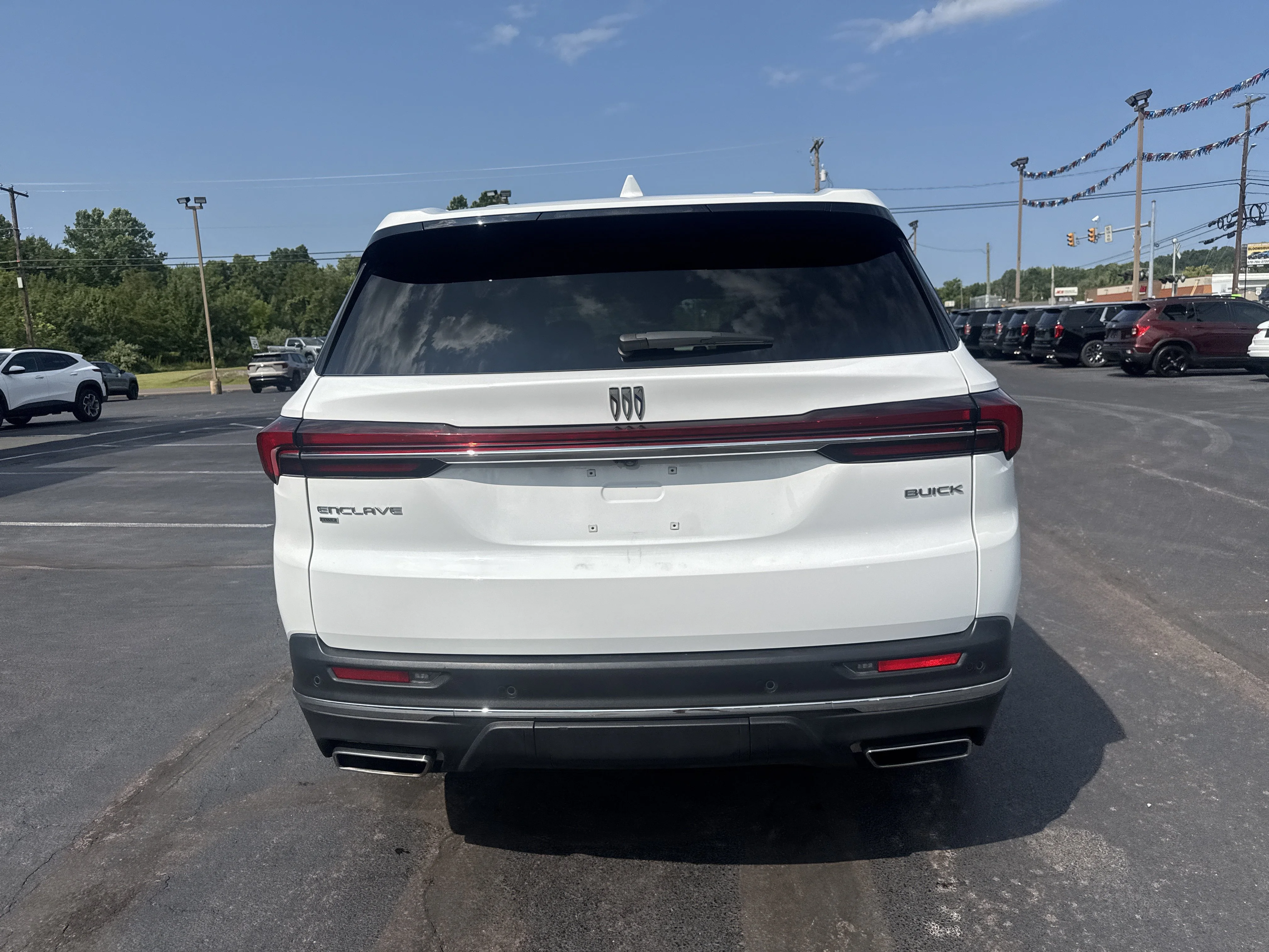 Used 2026 Summit White Buick Preferred image 4