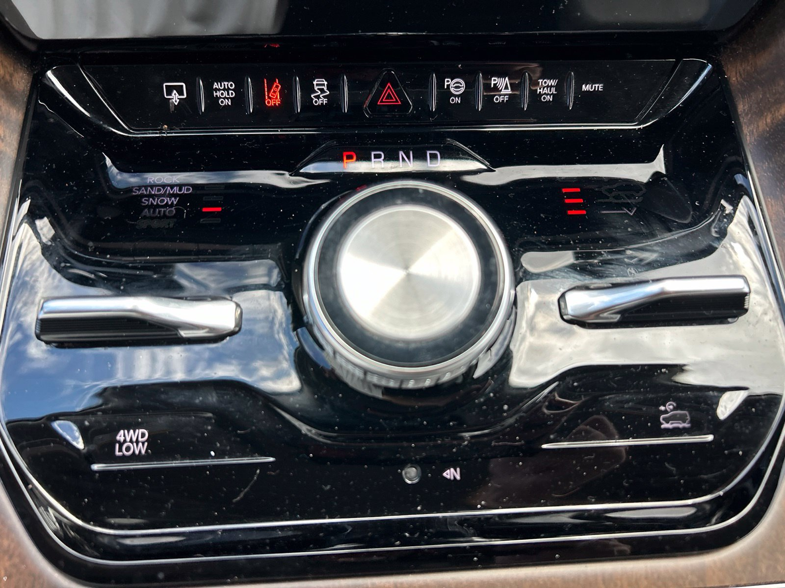 Used 2022 White Jeep Series I image 33