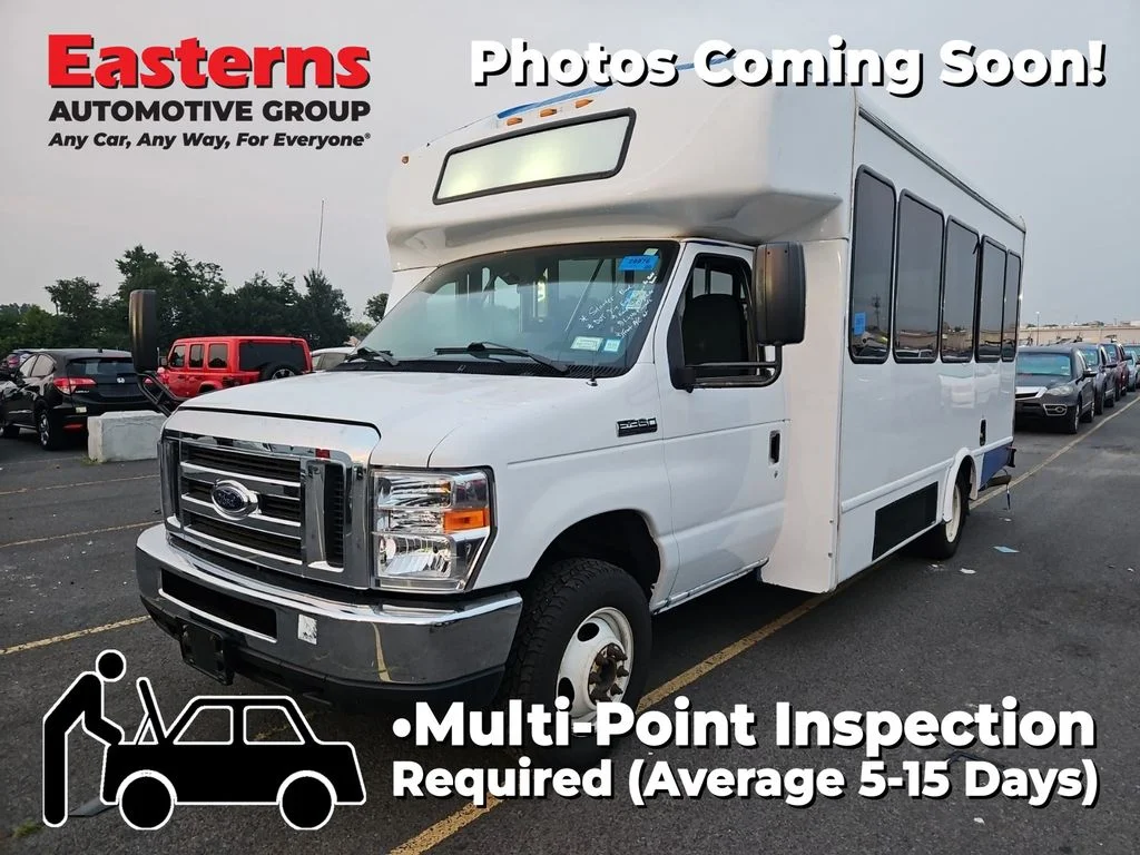 Used 2019 White Ford Base image 1