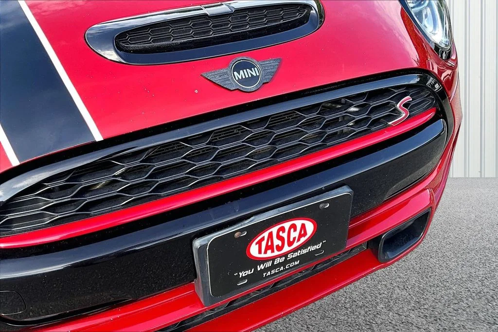 Used 2016 Red MINI Base image 29