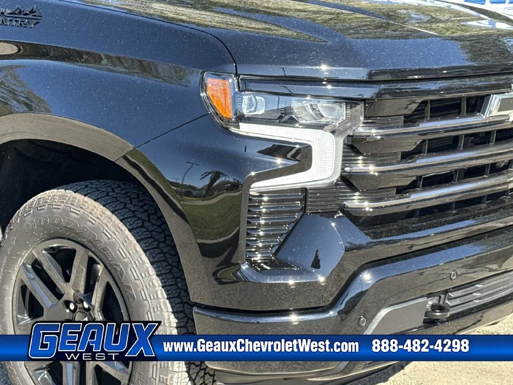 Used 2025 Black Chevrolet High Country image 8