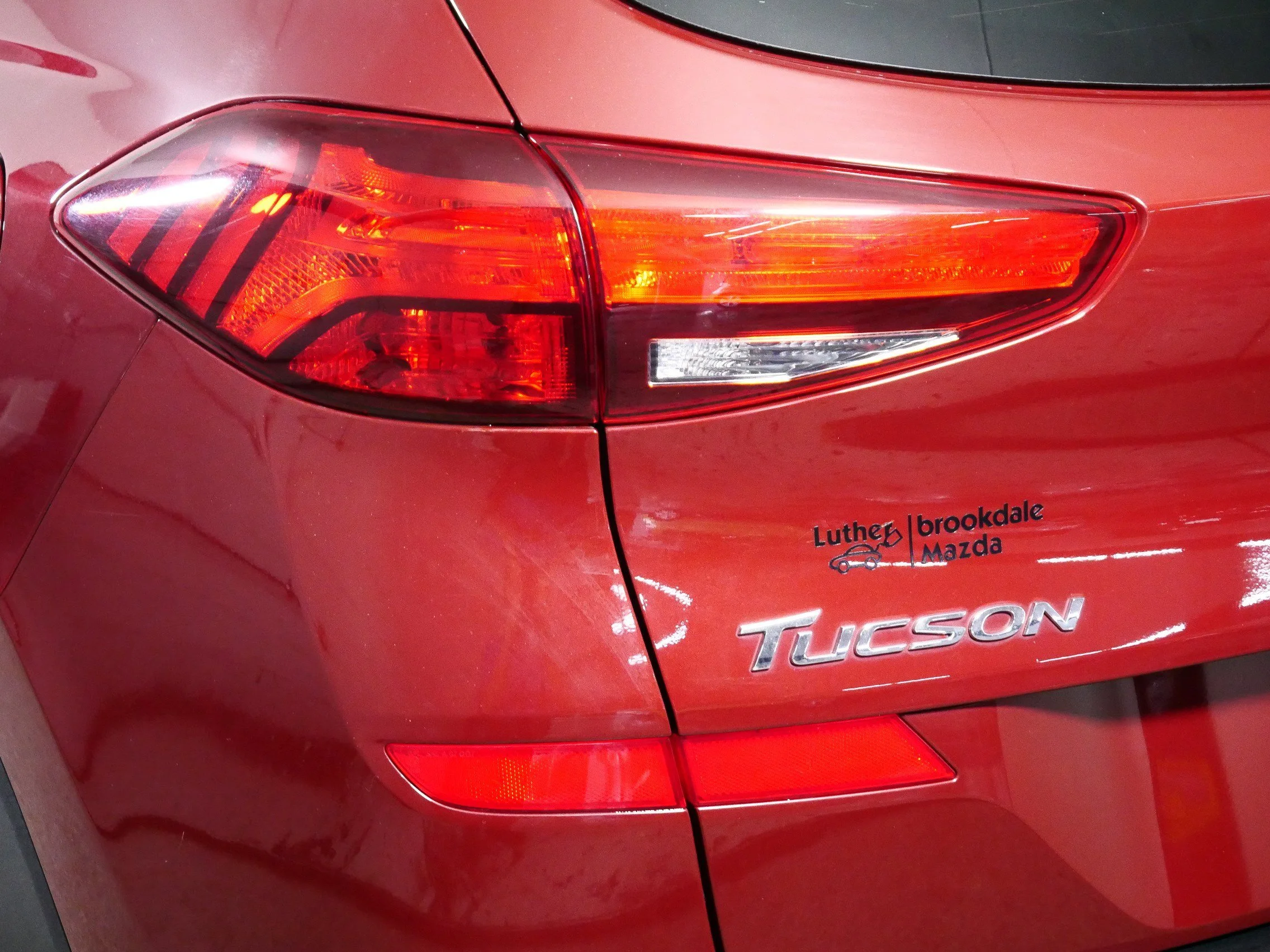 Used 2019 Gemstone Red Hyundai Value image 17