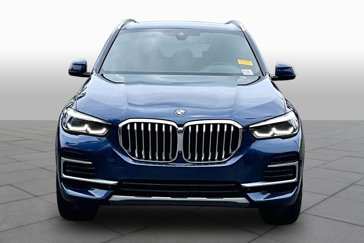 Used 2023 Phytonic Blue Metallic BMW xDrive40i image 4