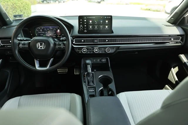 Certified Used 2025 Platinum White Pearl Honda Sport Touring image 28