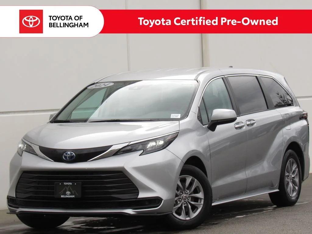 2024 Toyota Sienna LE 8-Passenger Hybrid AWD's photo