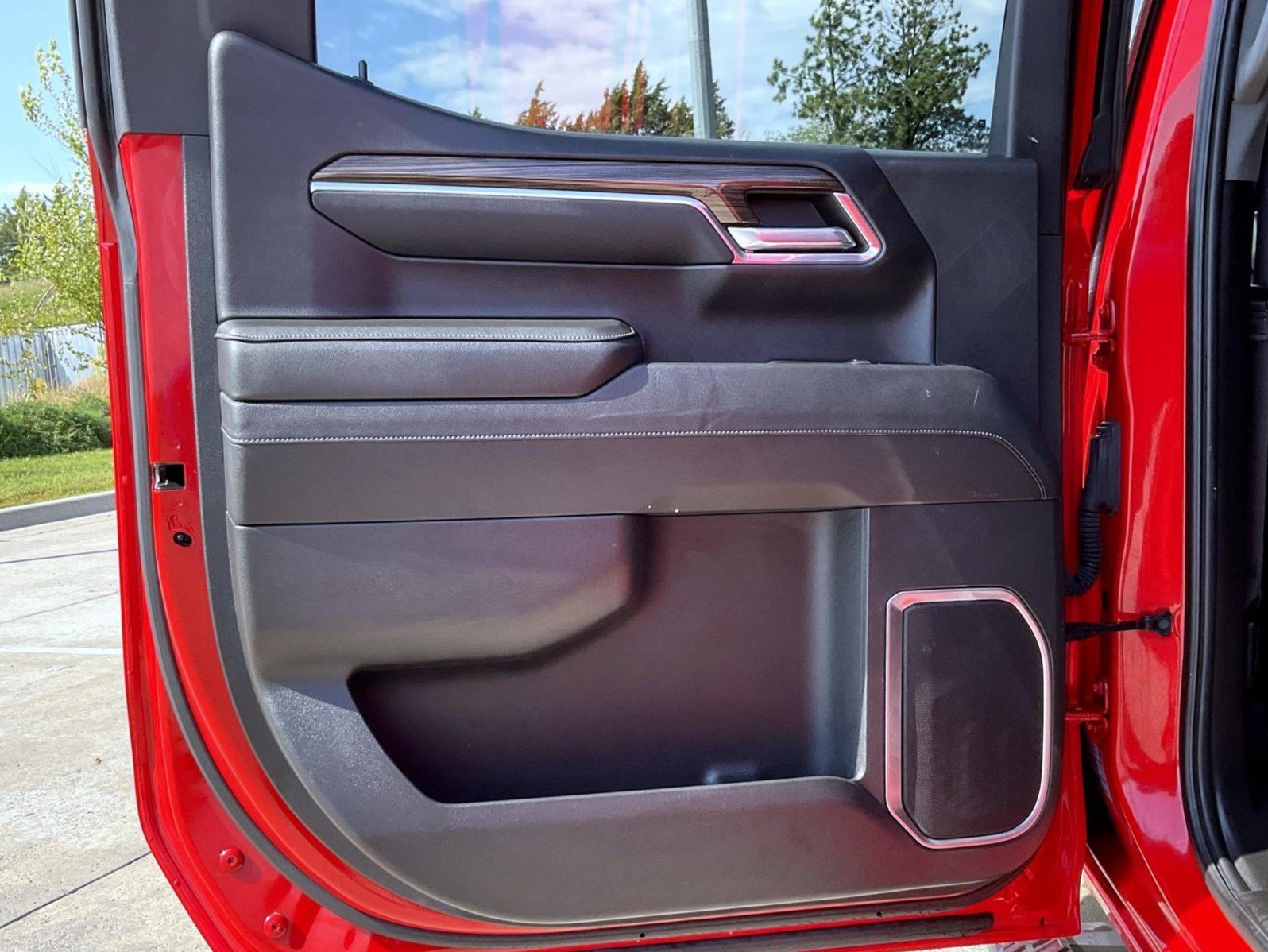 Used 2023 Red Chevrolet RST image 21