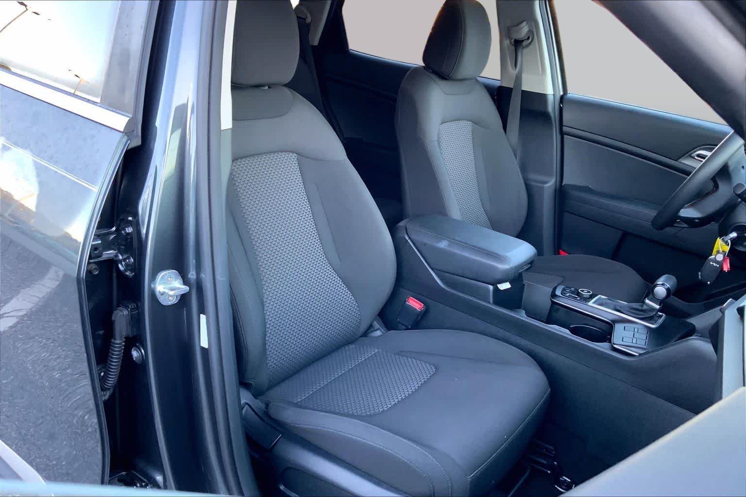 Used 2023 Gravity Gray Kia LX image 8