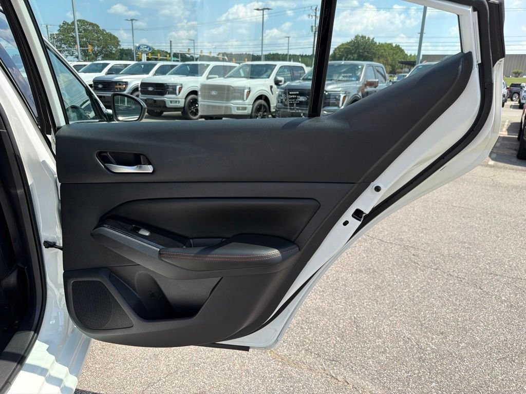 Used 2024 White Nissan 2.5 SR image 20