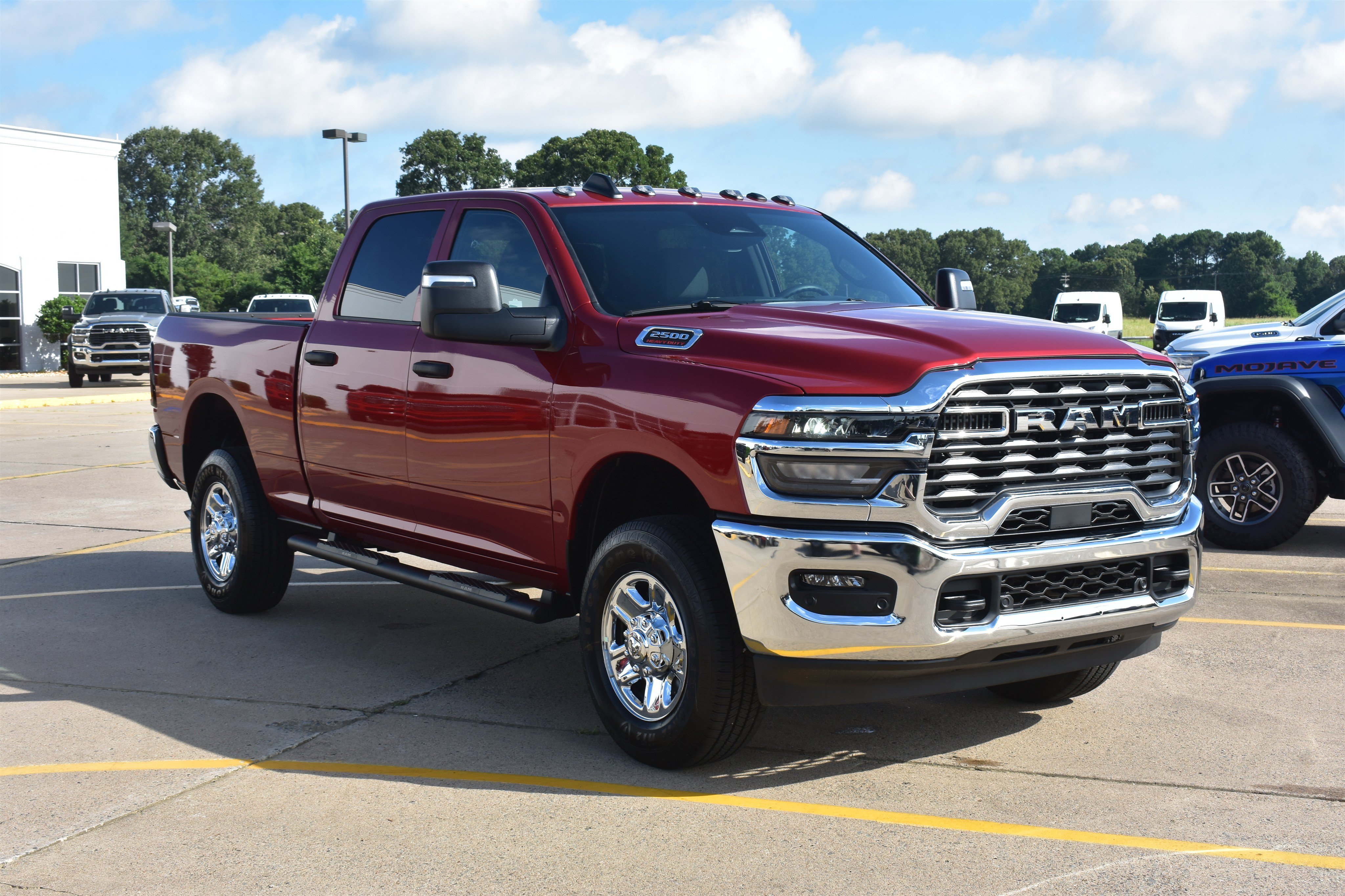 New 2026 Molten Red Pearl-Coat Exterior Paint RAM Tradesman image 3