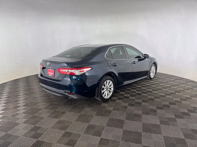 Used 2018 Blue Toyota LE image 5