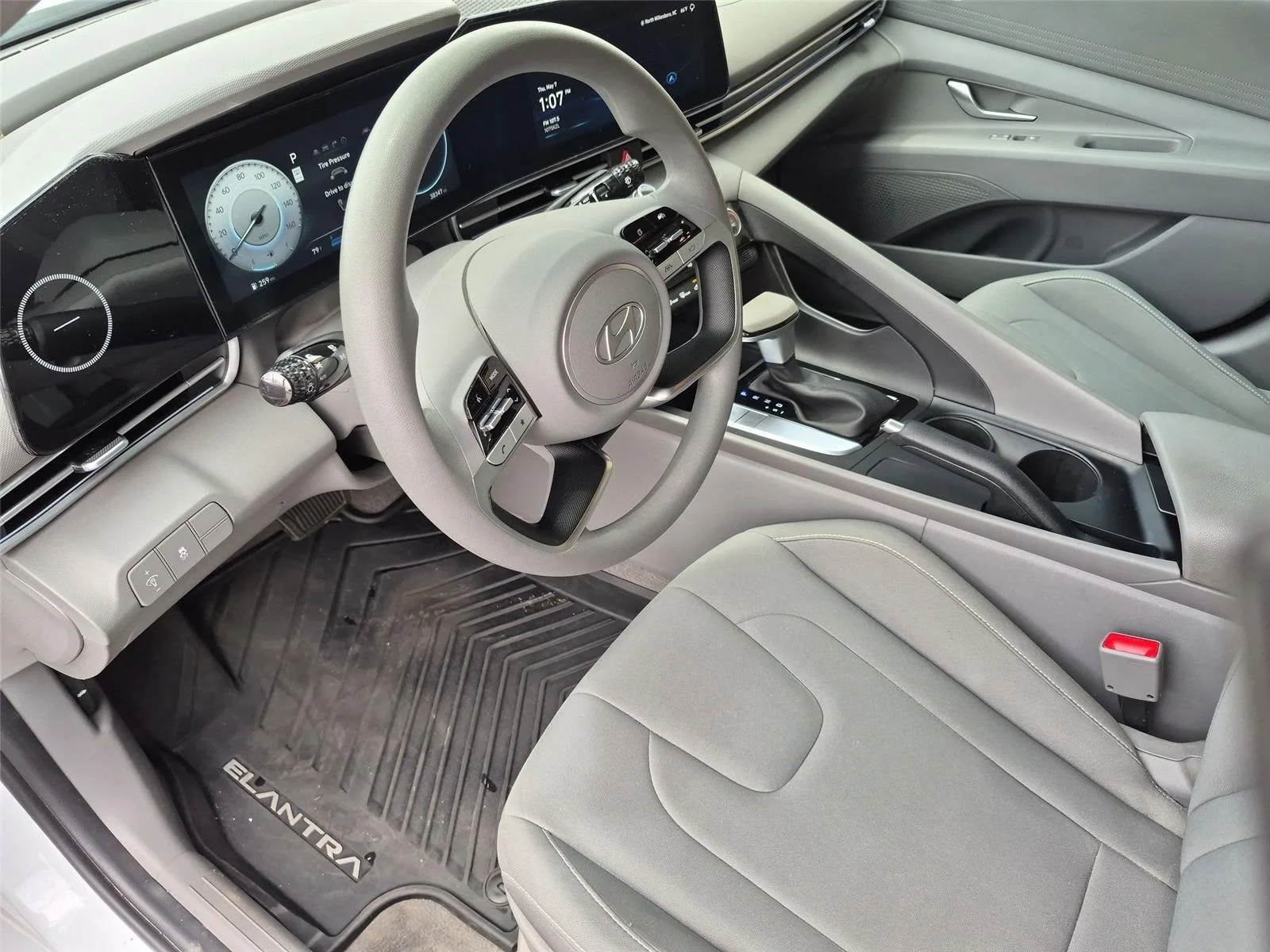 Used 2024 Serenity White Hyundai SEL image 19