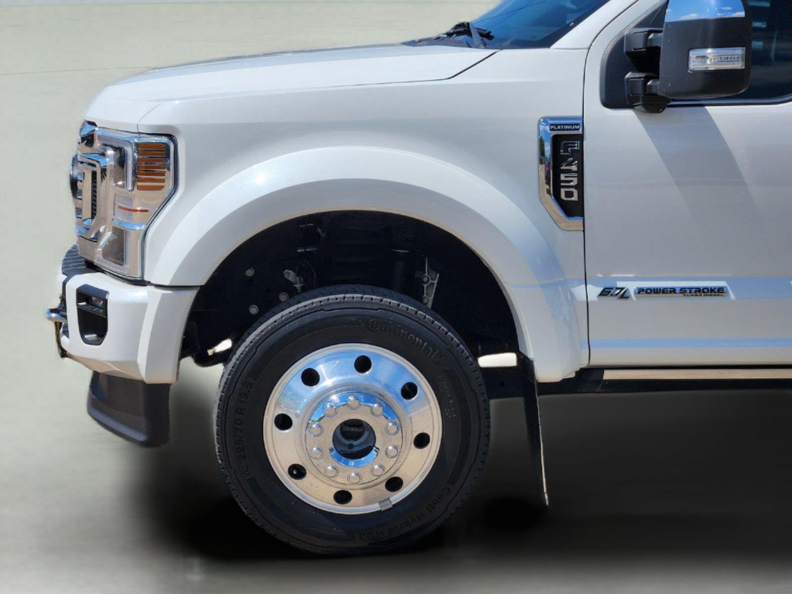 Used 2022 Star White Metallic Tri-Coat Ford Platinum image 8