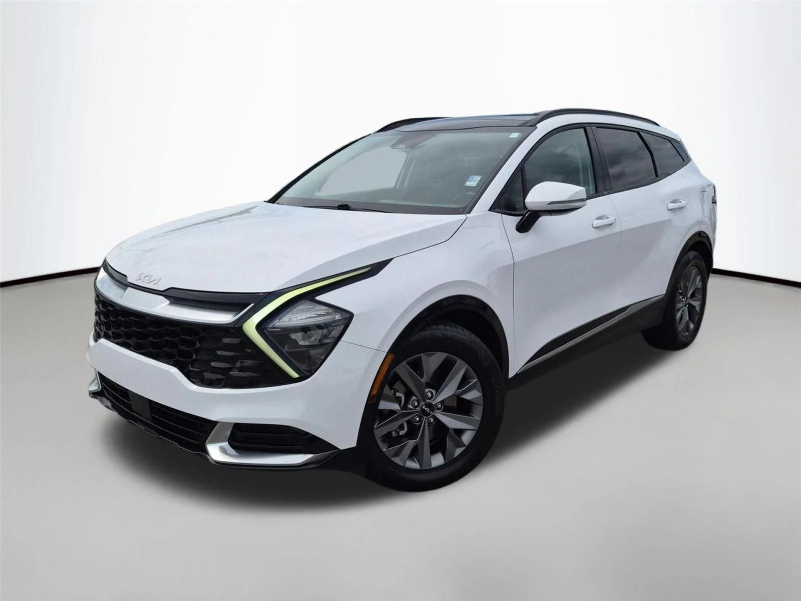 Used 2023 Glacial White Pearl Kia SX image 1