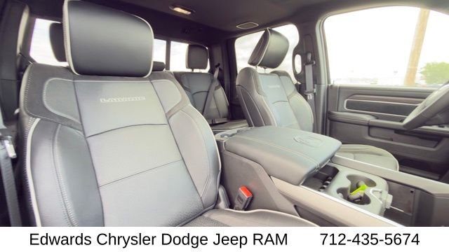 New 2026 Diamond Black Crystal Pearl-Coat Exterior Paint RAM Laramie image 44