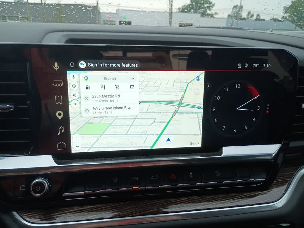 Used 2025 Sterling Metallic GMC SLE image 8