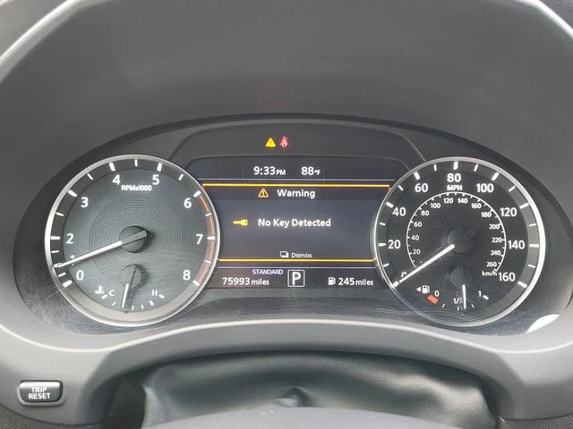 Certified Used 2021 Majestic INFINITI LUXE image 13