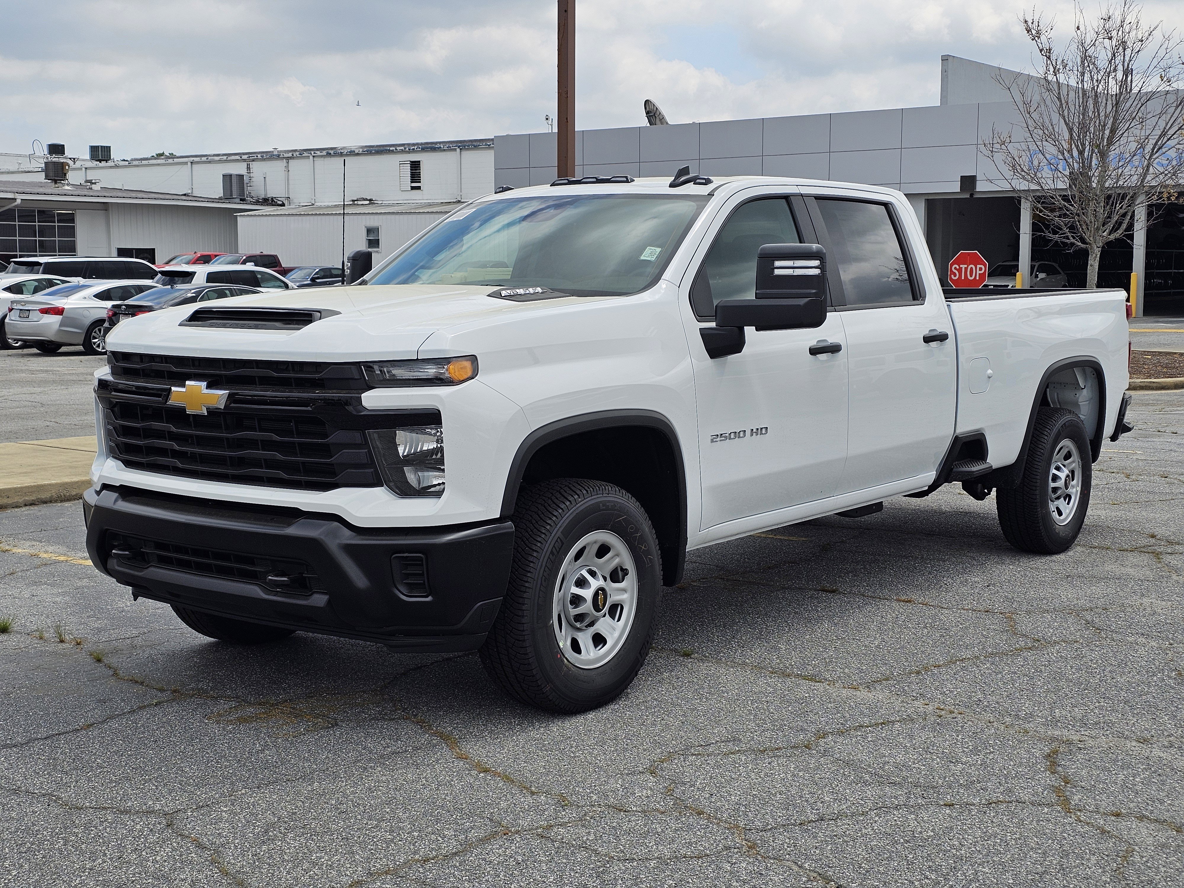 New 2026 Summit White Chevrolet WT image 3