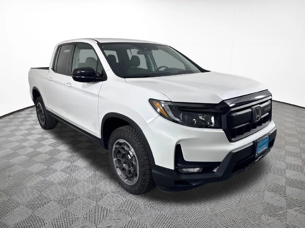Used 2024 White Honda Sport image 4