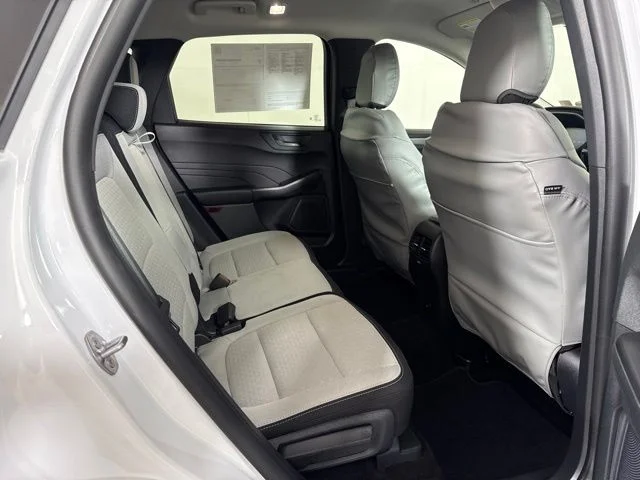 Certified Used 2025 Oxford White Ford Active image 5