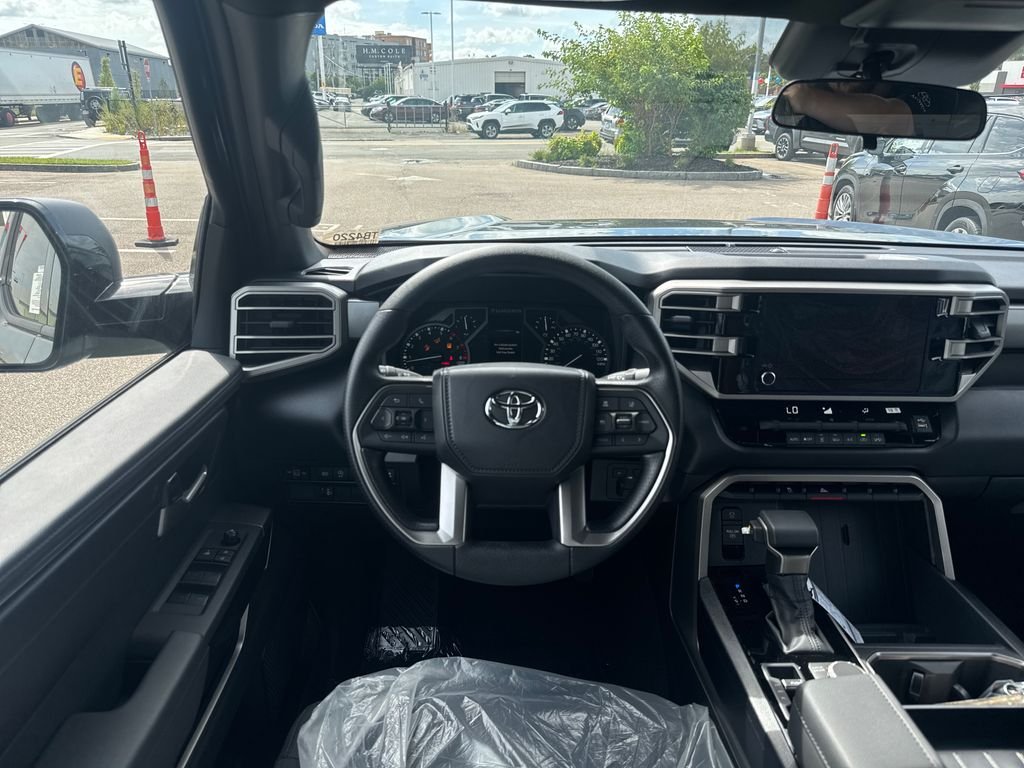 New 2026 Midnight Black Metallic Toyota SR5 image 12
