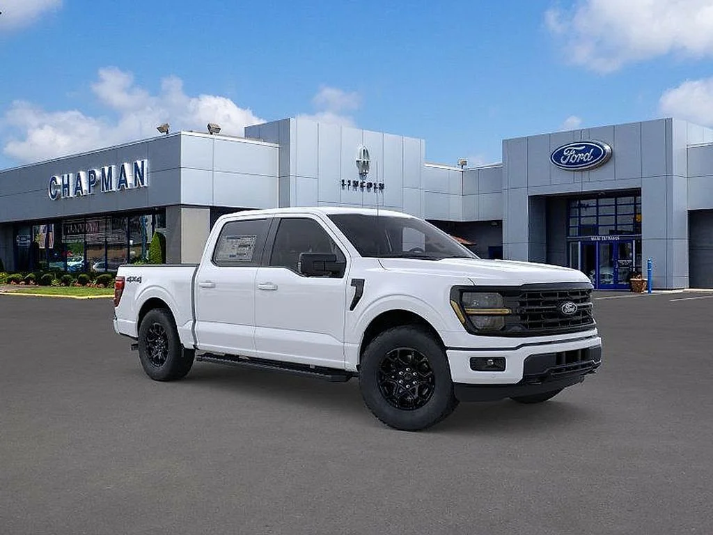New 2026 Oxford White Ford XLT image 7