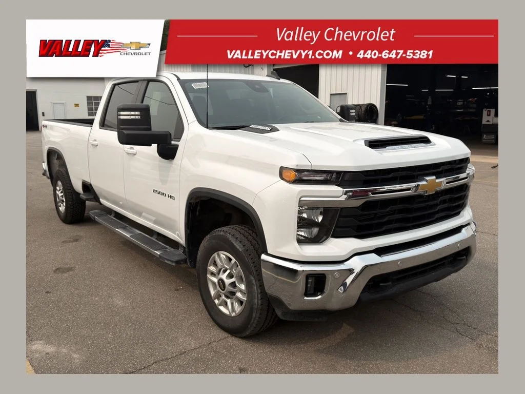 Used 2025 White Chevrolet LT image 1