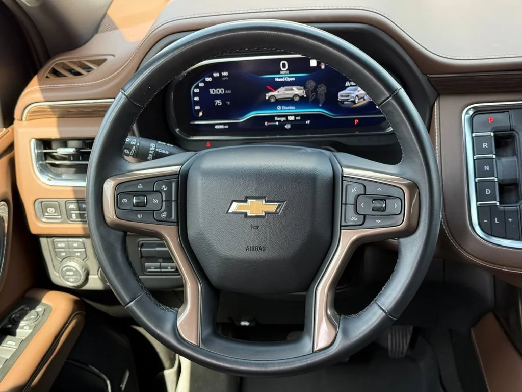 Used 2023 Iridescent Pearl Tricoat Chevrolet High Country image 23