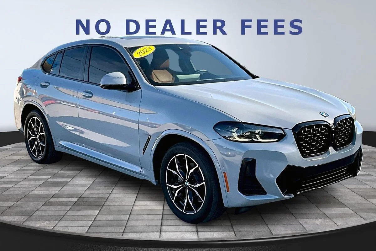 Used 2023 Gray BMW xDrive30i image 3