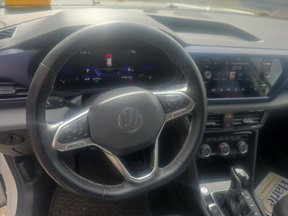 Used 2023 White Volkswagen 1.5T SE image 10