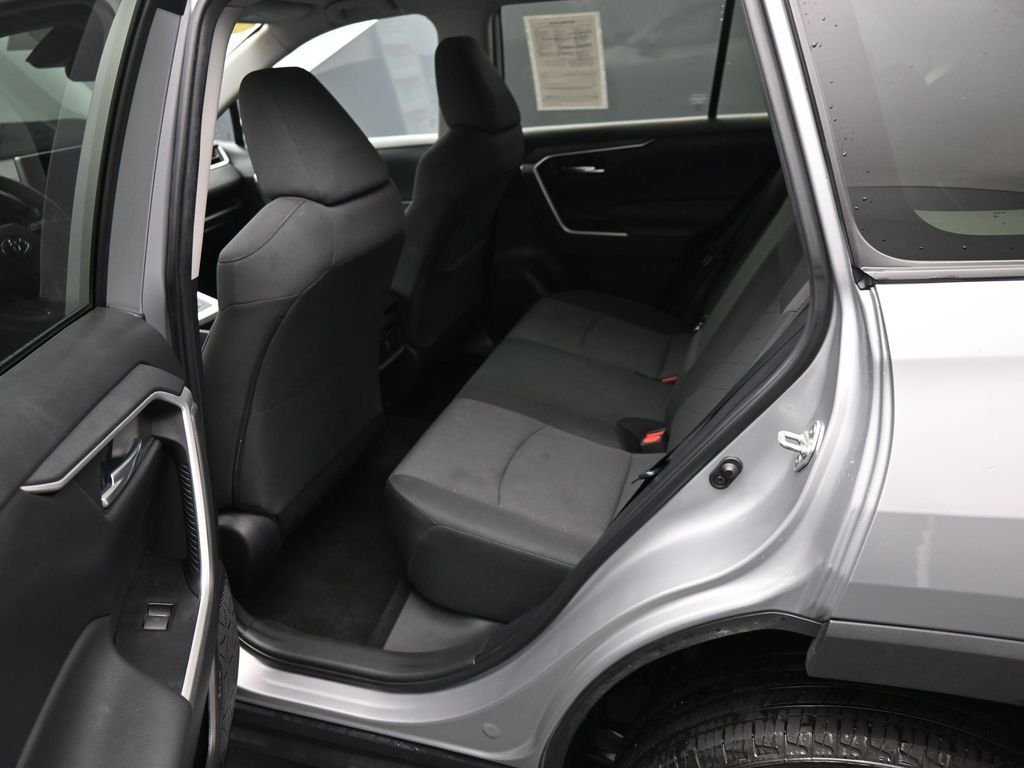 2023 Toyota RAV4 XLE - Photo 21