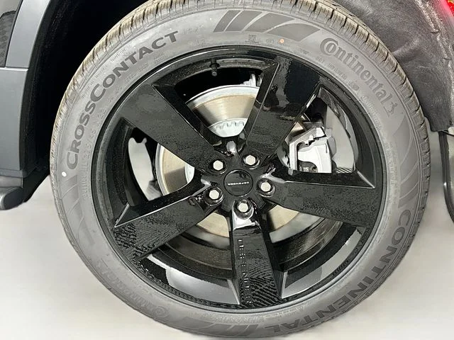 New 2026 Black Land Rover S image 28