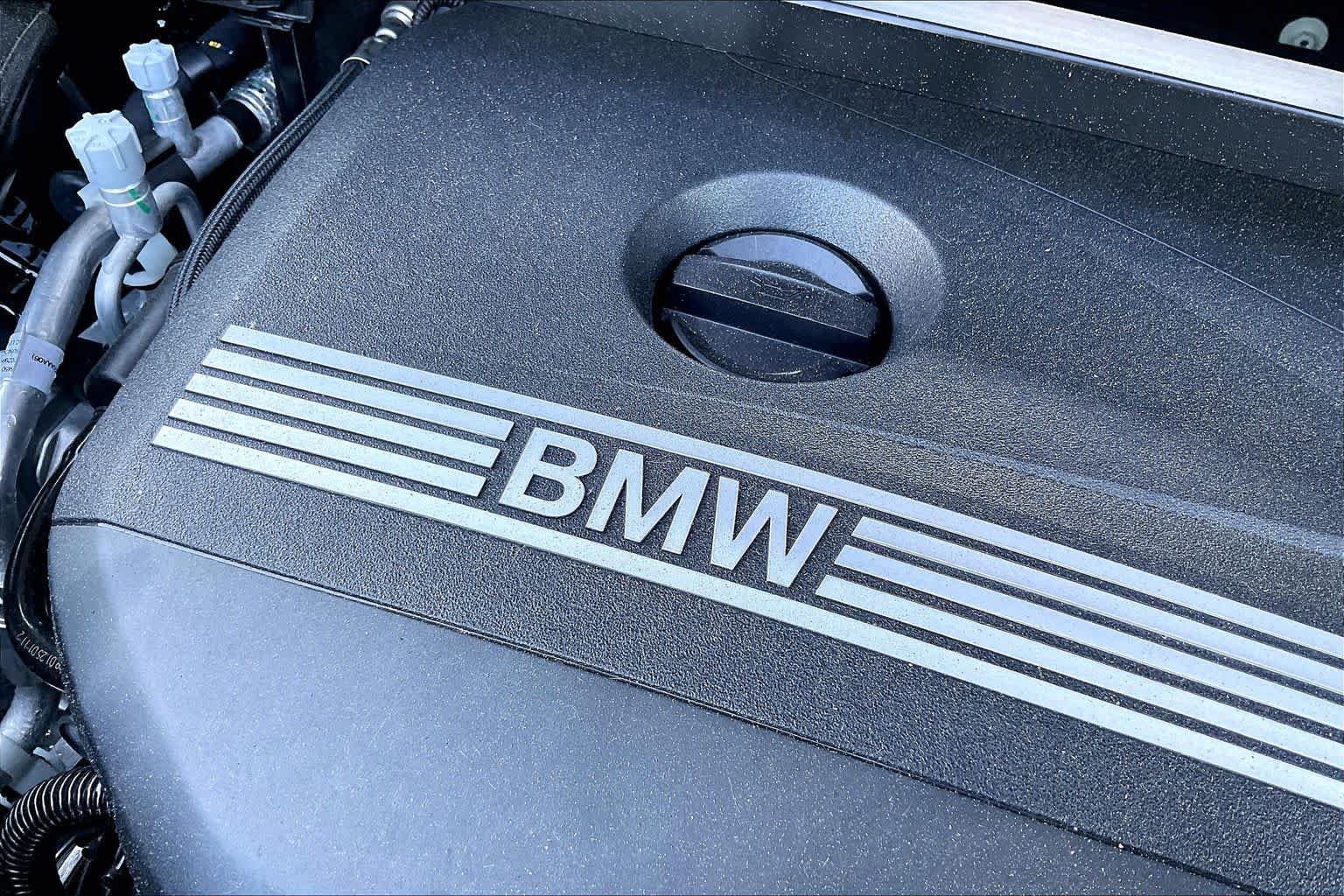 Used 2025 Black Sapphire Metallic BMW xDrive28i image 34
