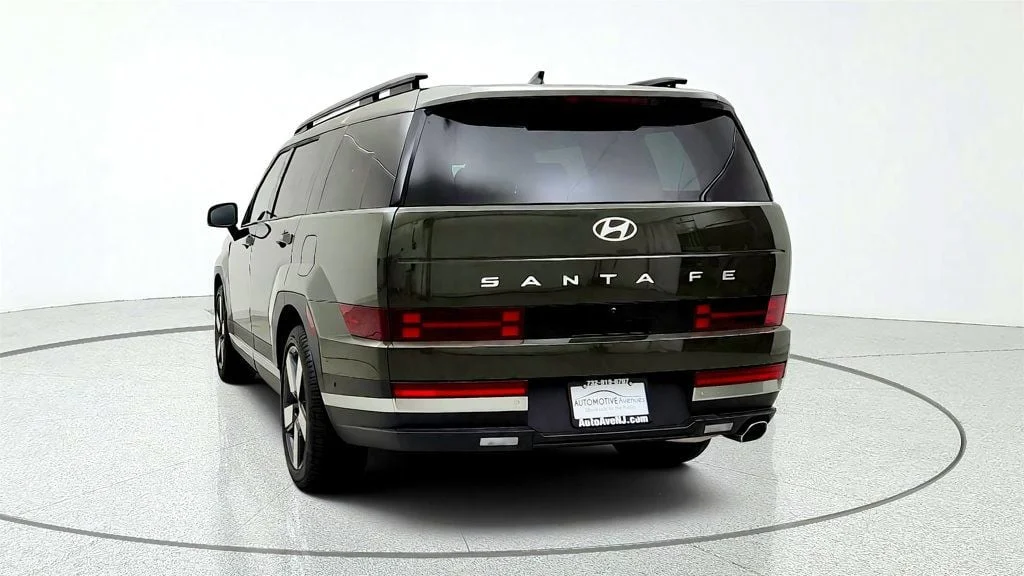 Used 2024 Rockwood Green Hyundai Limited FWD image 6