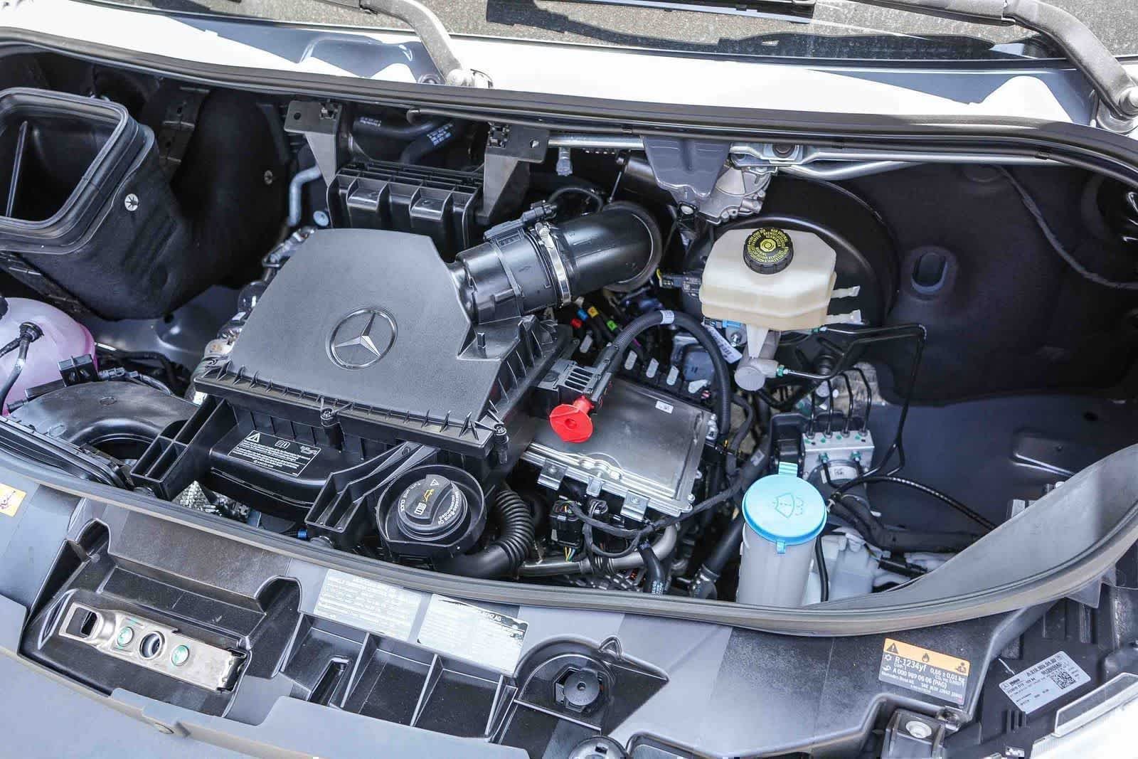 New 2026 Graphite Gray Mercedes-Benz Crew 144WB High Roof RWD 2.0L I4 Diesel Turbo HO image 34