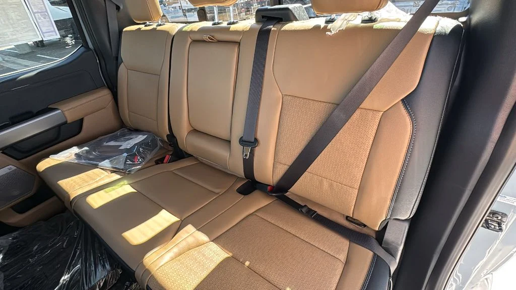 New 2026 Glacier Gray Metallic Tri-Coat Ford F-350® Lariat® image 17