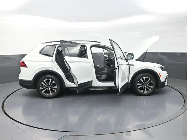 Used 2022  Volkswagen 2.0T S image 38